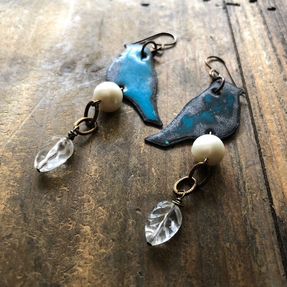 Painted Enamel Bird Pearl Earrings - Picture 6 of 9